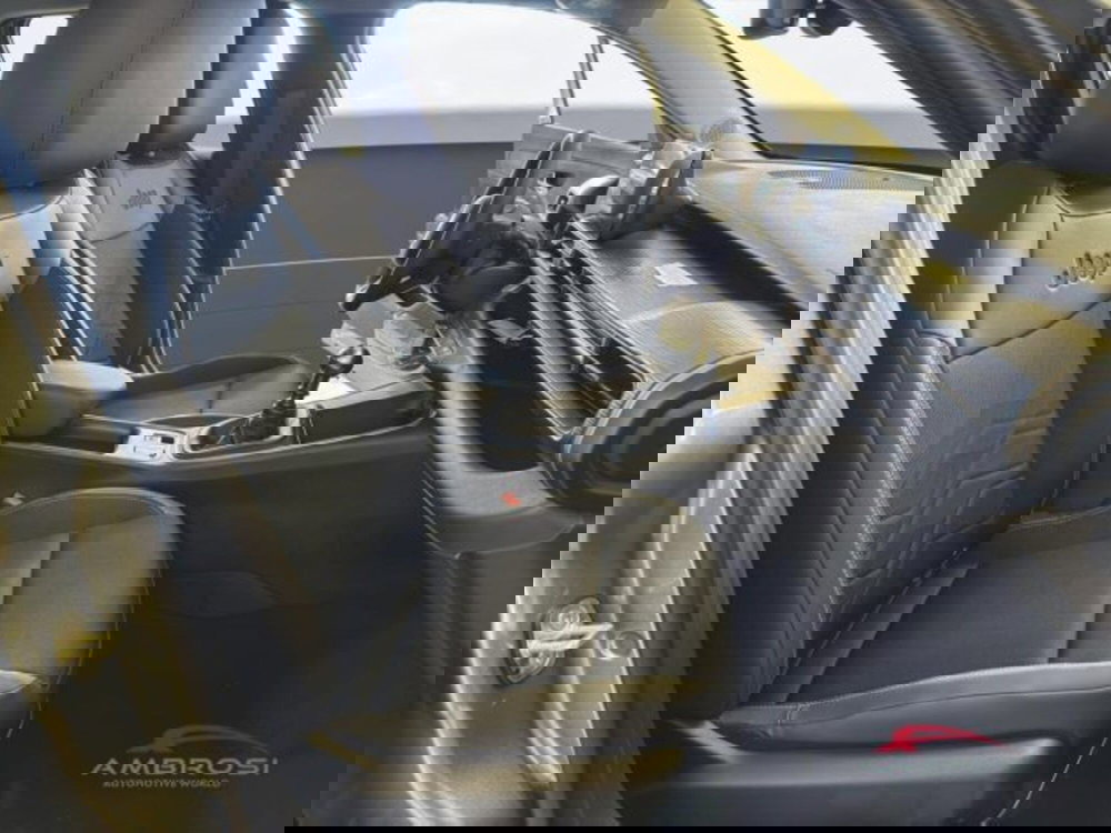 Jeep Avenger nuova a Perugia (12)