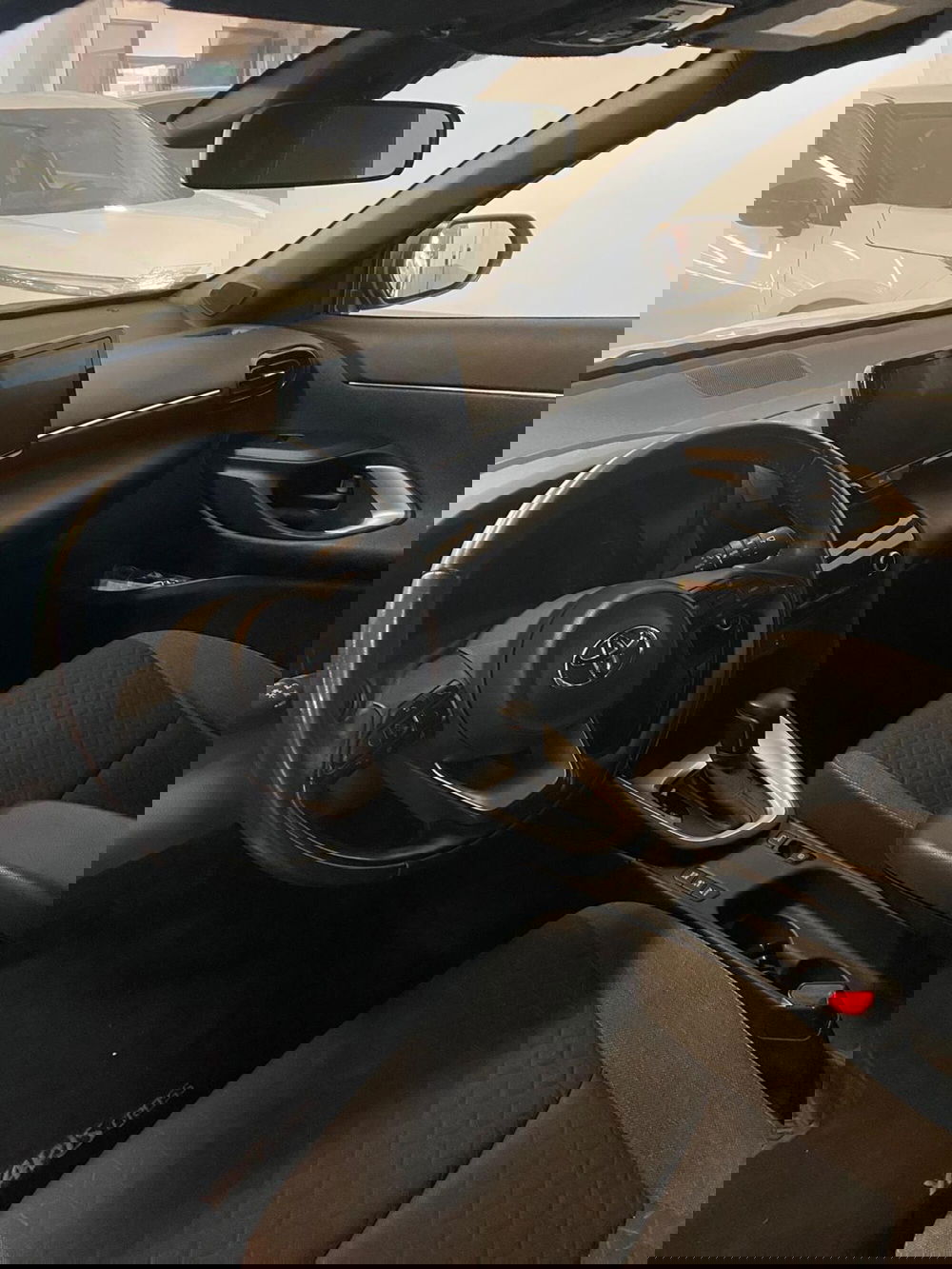 Toyota Yaris Cross usata a Cagliari (7)