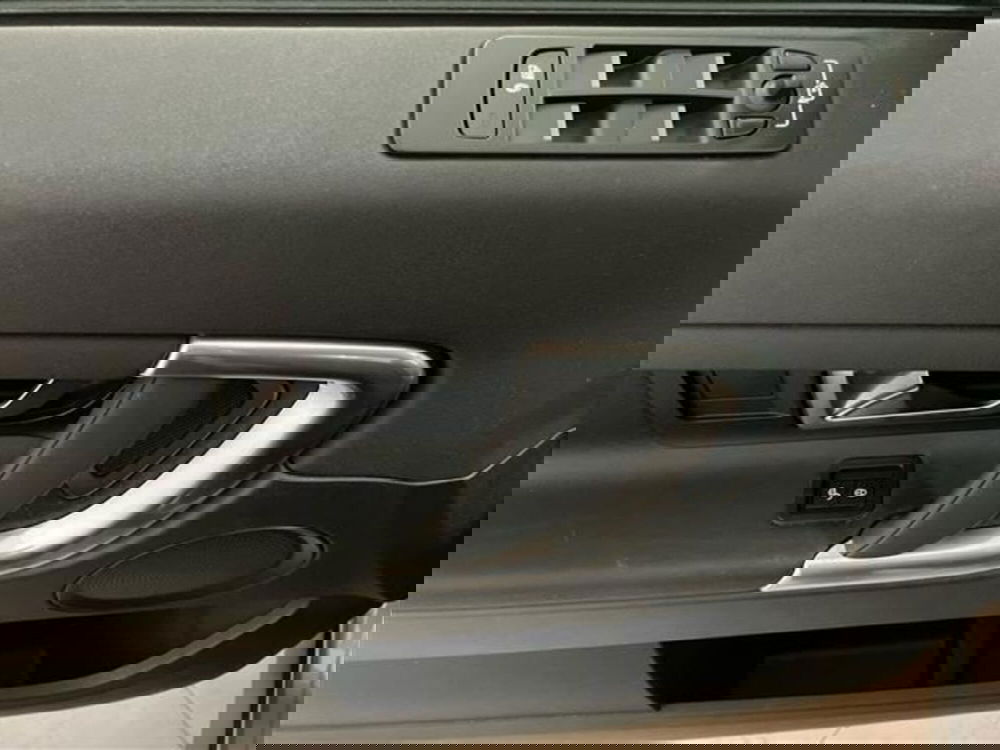 Land Rover Discovery Sport usata a Como (20)