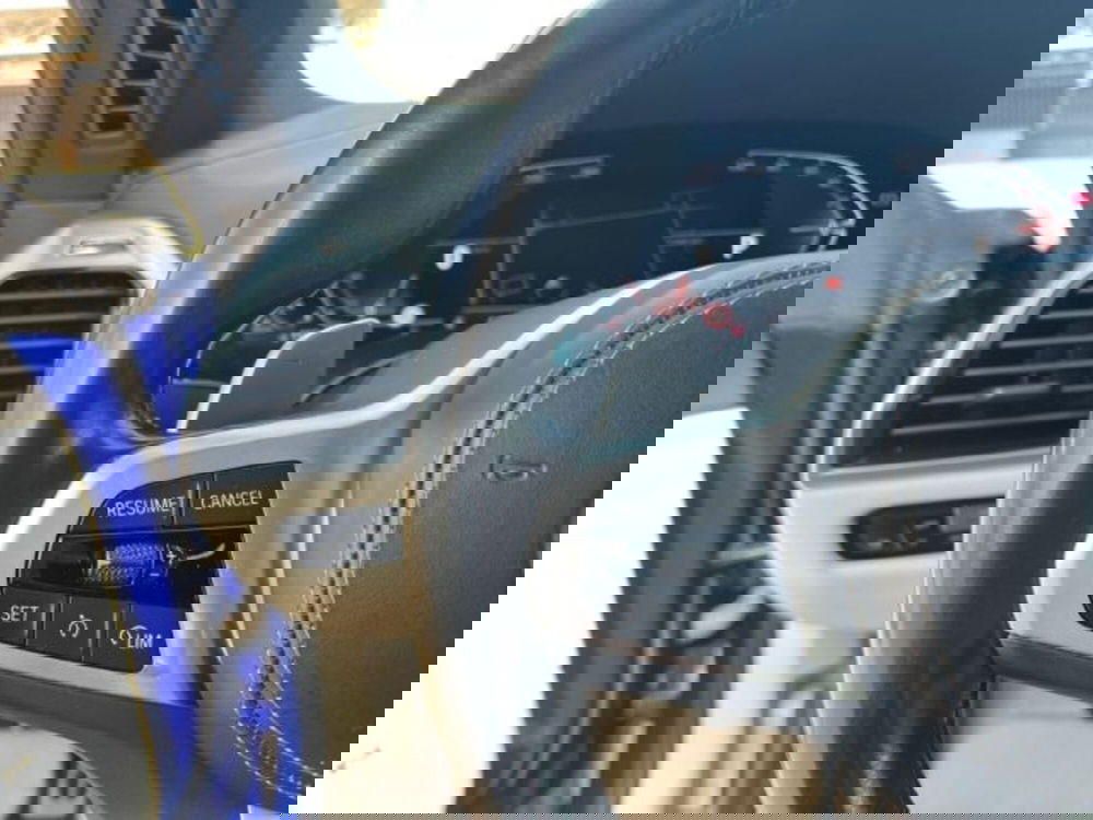 BMW Serie 8 Coupé usata a Lecce (17)