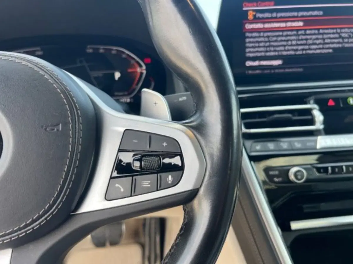 BMW Serie 8 Coupé usata a Lecce (18)