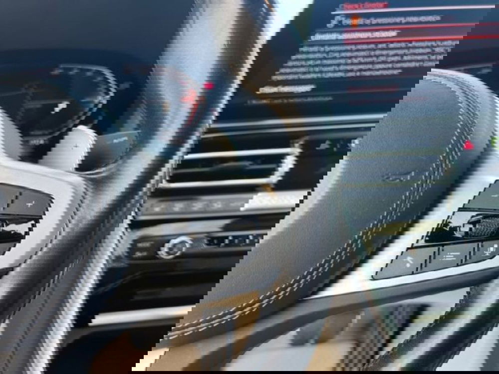 BMW Serie 8 Coupé usata a Lecce (18)