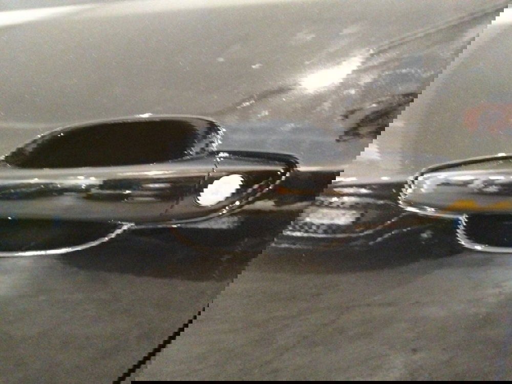 Jeep Avenger usata a Brindisi (11)