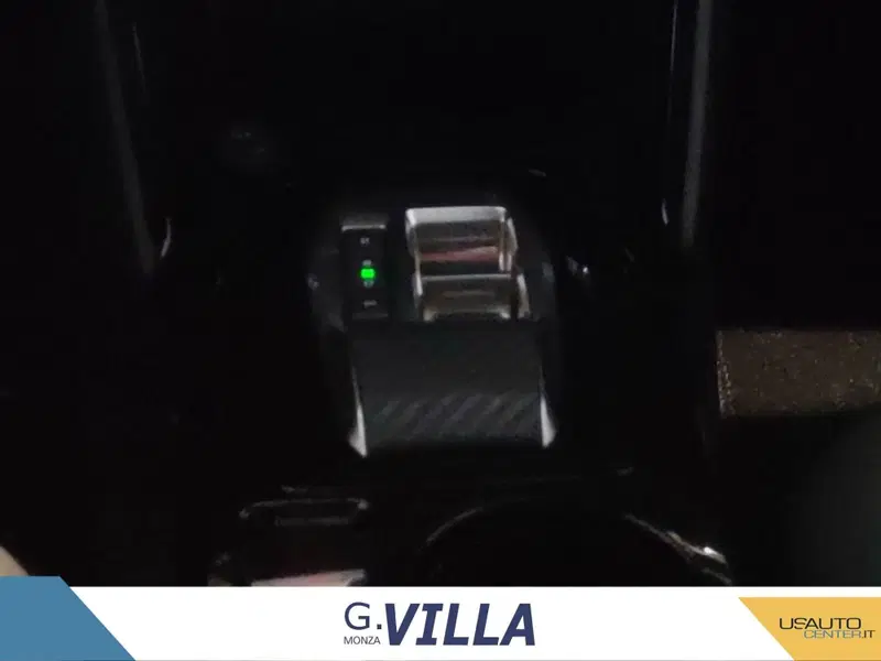 Peugeot 2008 nuova a Monza e Brianza (9)
