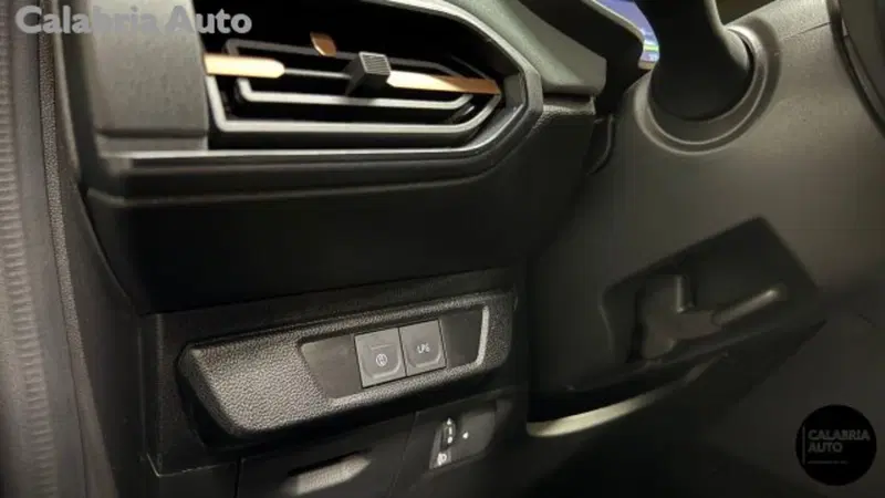 Dacia Sandero Stepway nuova a Reggio Calabria (17)