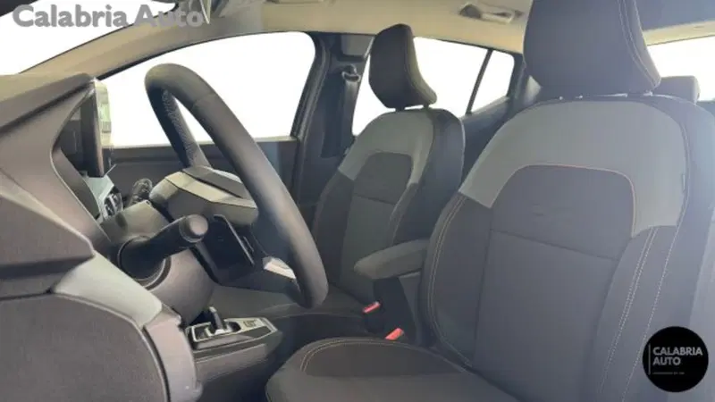 Dacia Sandero Stepway nuova a Reggio Calabria (8)
