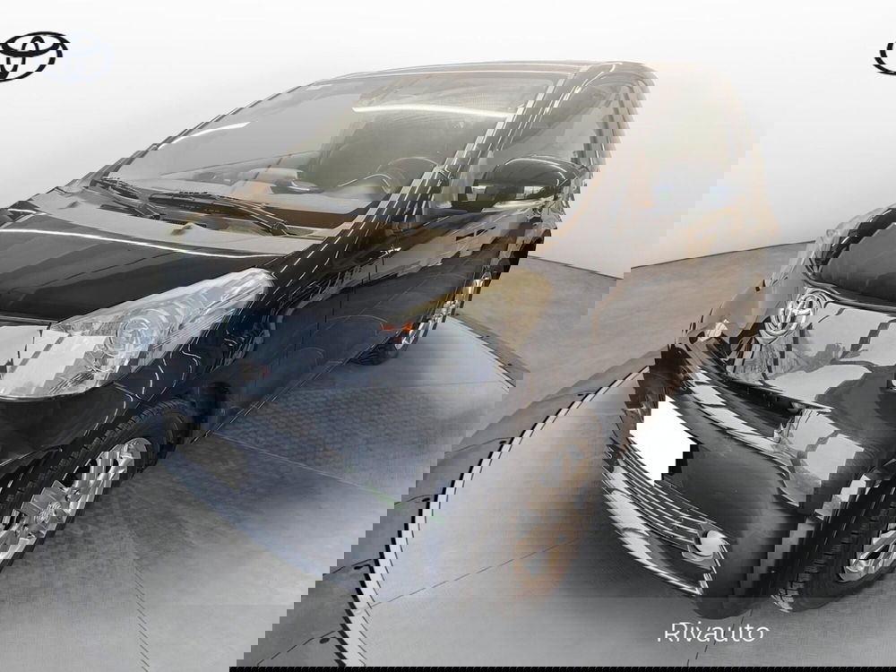 Toyota iQ usata a Como