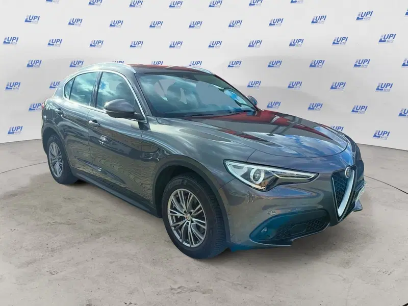 Alfa Romeo Stelvio usata a Pistoia (5)