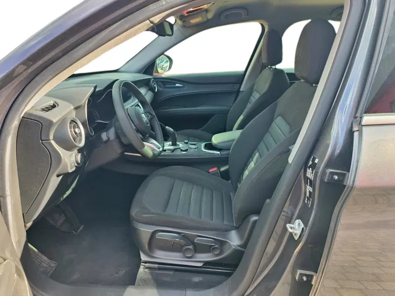 Alfa Romeo Stelvio usata a Pistoia (7)