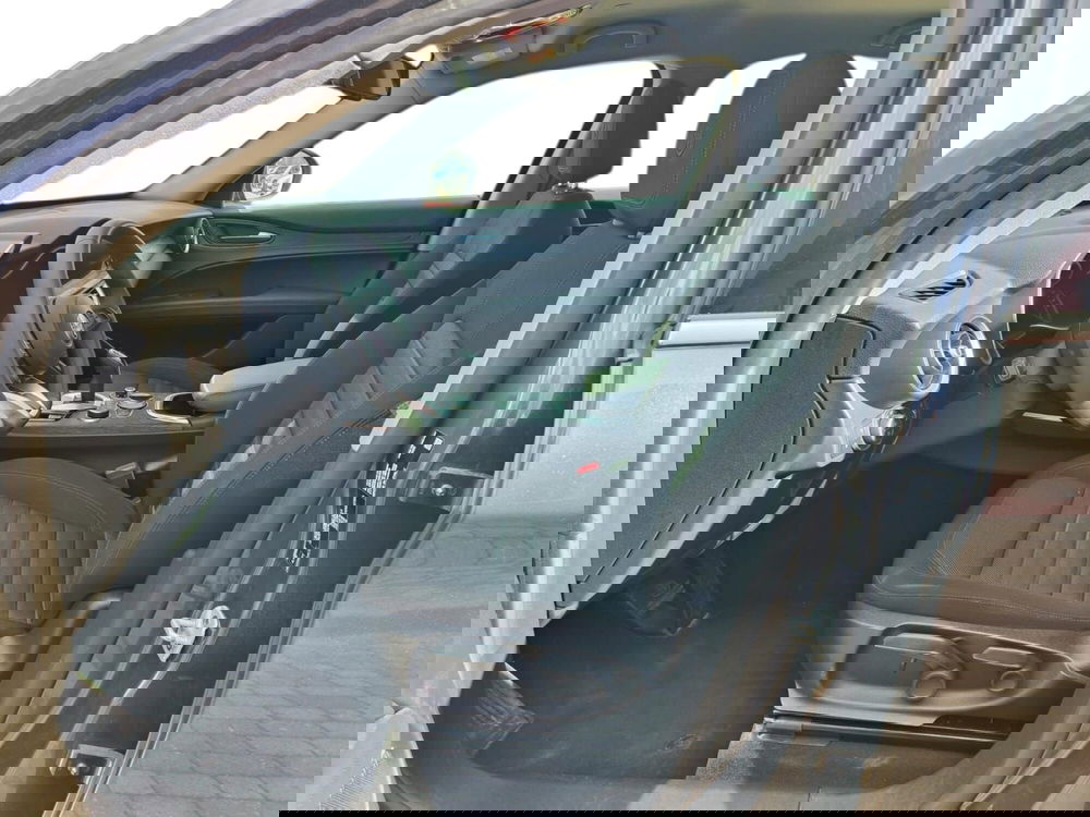 Alfa Romeo Stelvio usata a Pistoia (7)