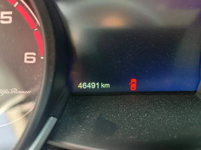 Alfa Romeo Stelvio usata a Pistoia (8)