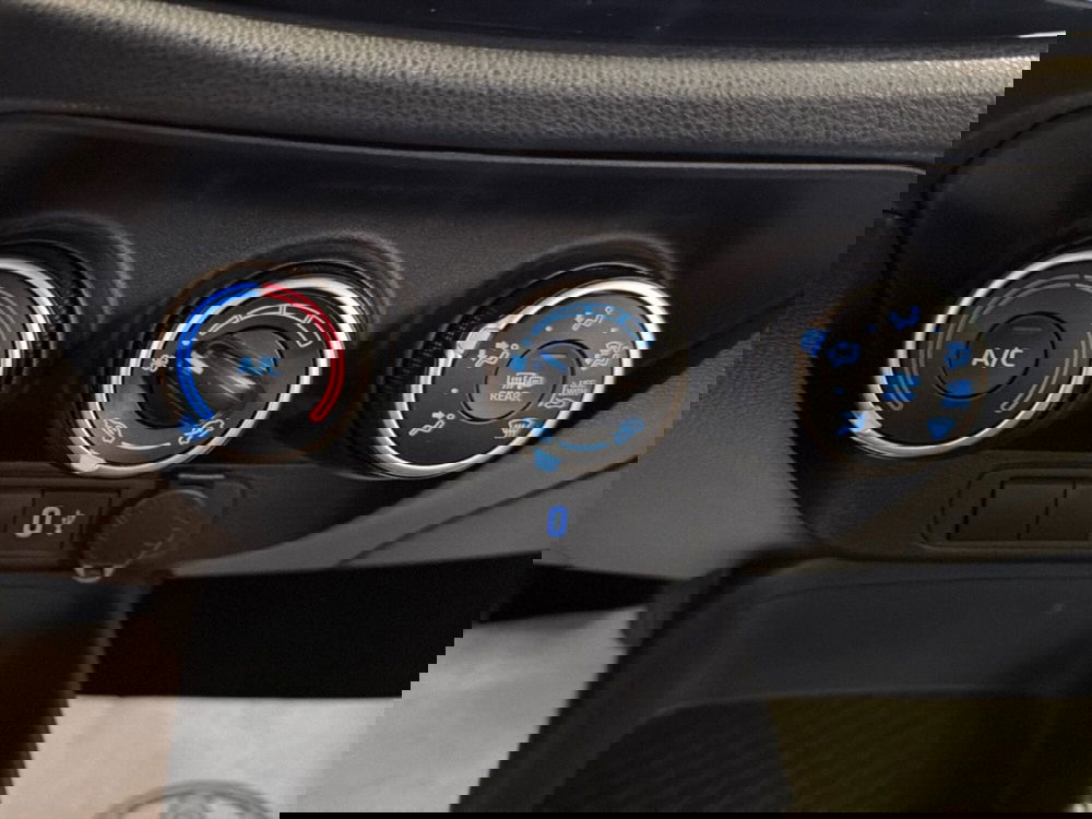 Toyota Aygo X usata a Catania (14)