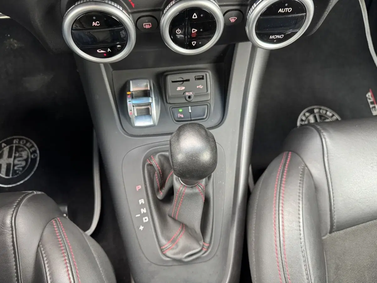 Alfa Romeo Giulietta usata a Pistoia (15)