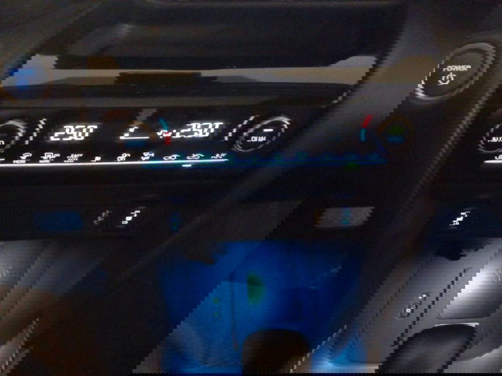 Toyota Yaris Cross usata a Milano (16)