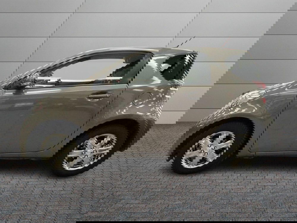 Toyota iQ usata a Roma (2)