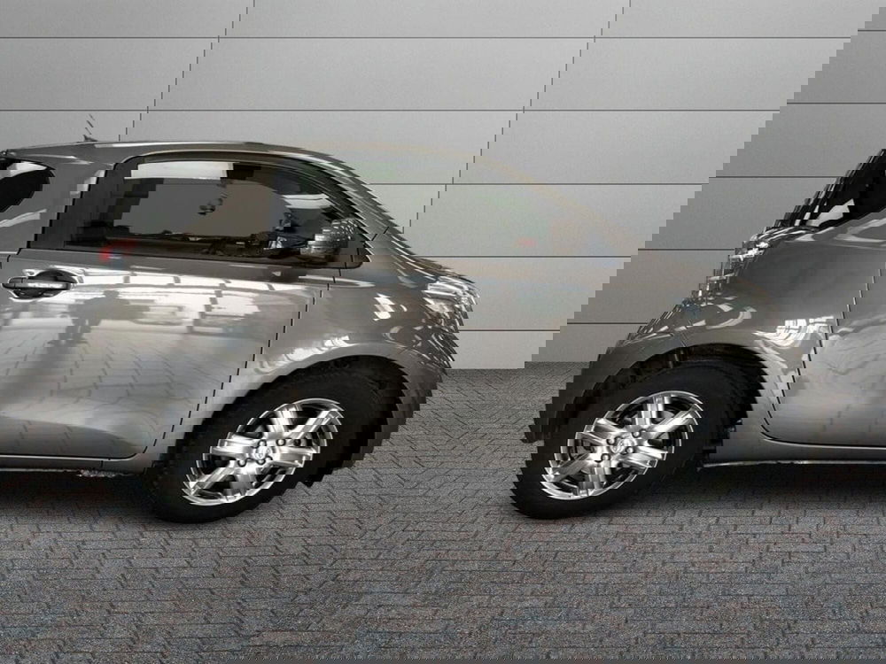 Toyota iQ usata a Roma (3)