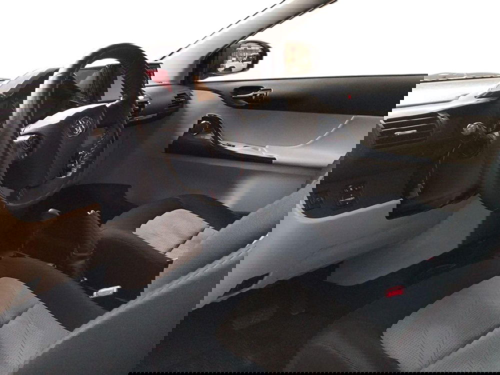 Toyota iQ usata a Roma (6)