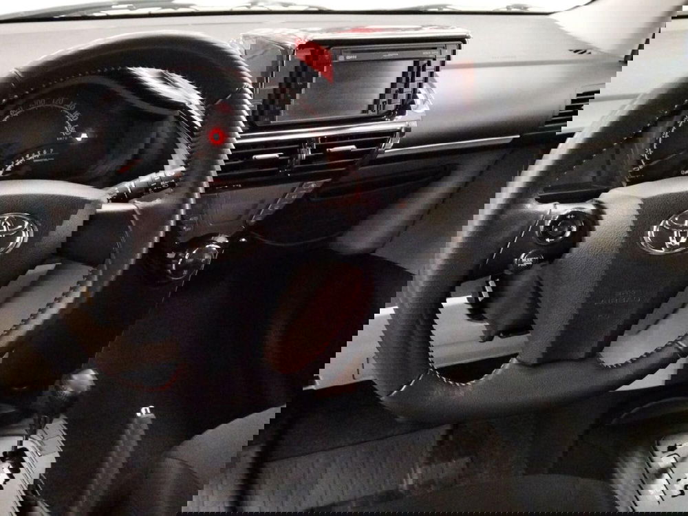 Toyota iQ usata a Roma (7)