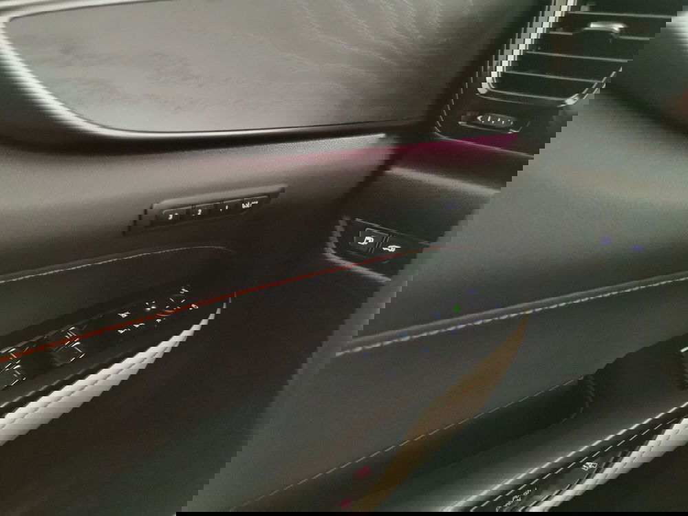 Lexus NX usata a Chieti (15)