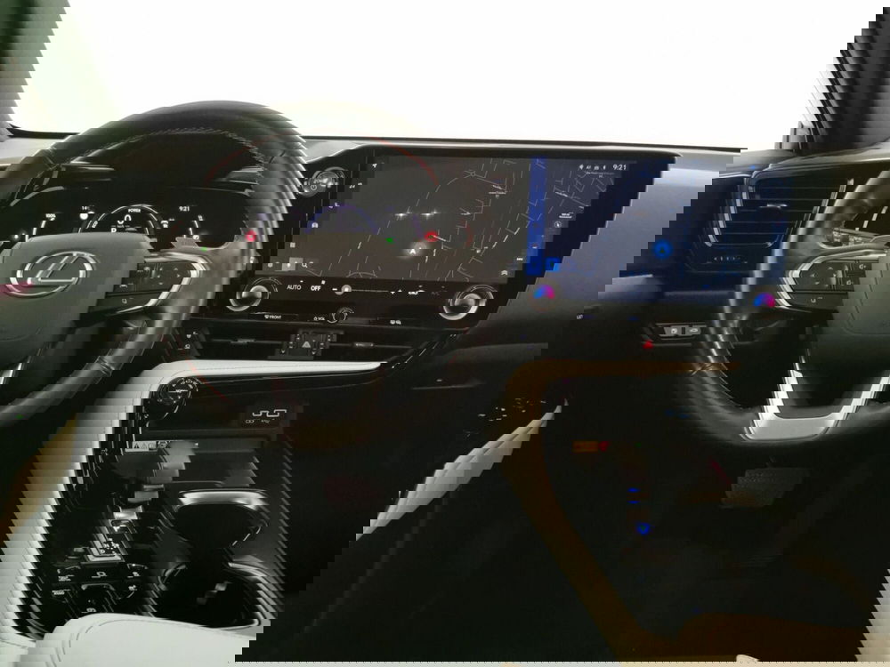 Lexus NX usata a Chieti (9)