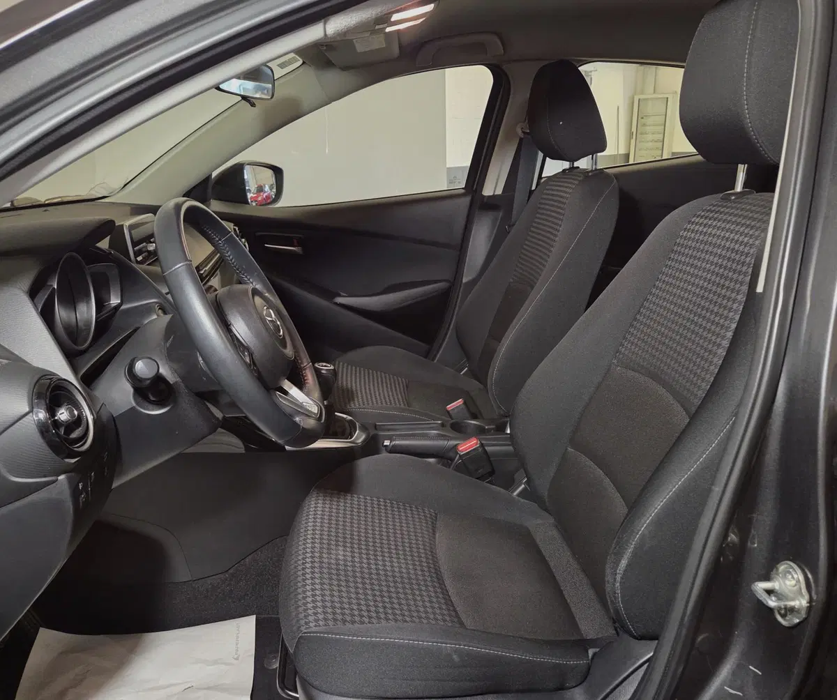 Mazda Mazda2 usata a Pavia (8)