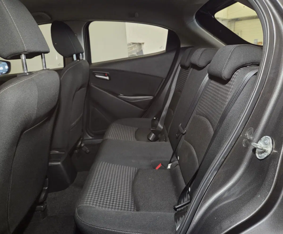 Mazda Mazda2 usata a Pavia (9)