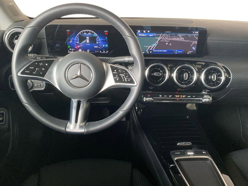 Mercedes-Benz CLA Shooting Brake usata a Bergamo (7)