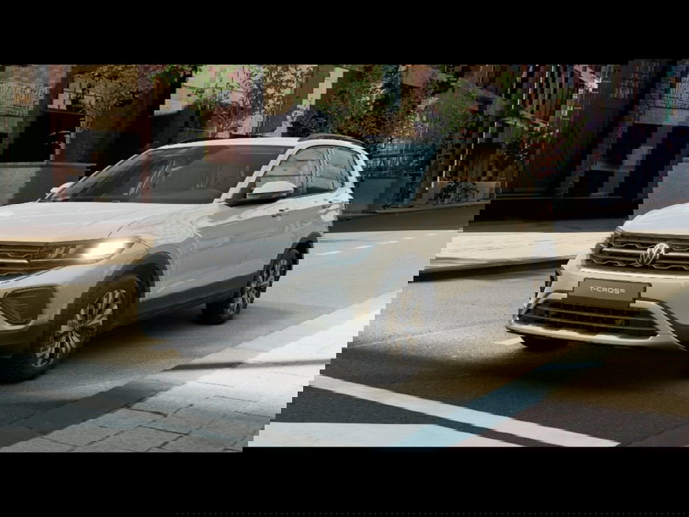 Volkswagen T-Cross nuova a Livorno