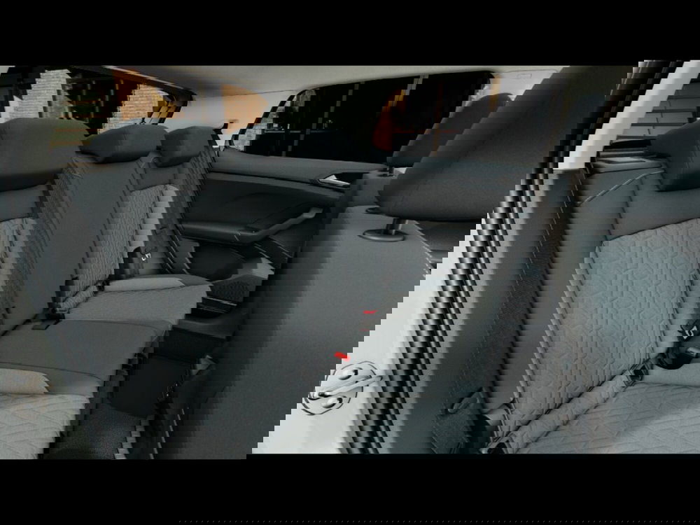 Volkswagen T-Cross nuova a Livorno (9)