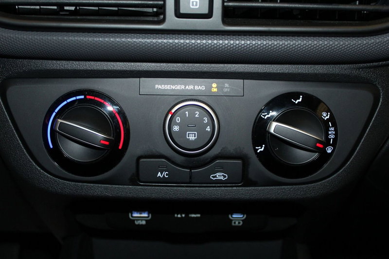 Hyundai i10 usata a Cremona (13)