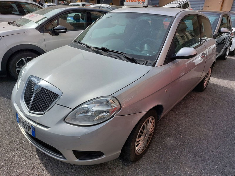 Lancia Ypsilon usata a Imperia