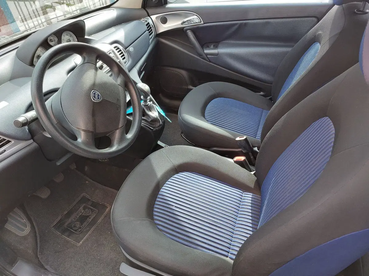 Lancia Ypsilon usata a Imperia (3)