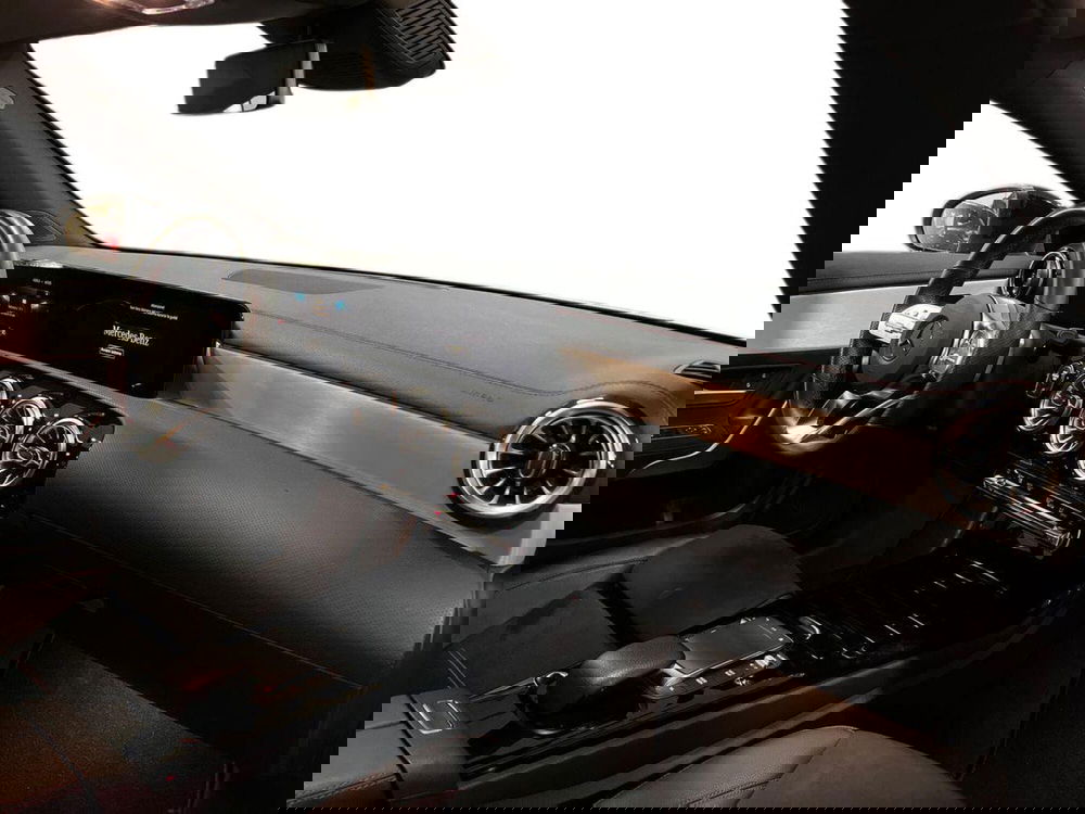 Mercedes-Benz CLA Shooting Brake usata a Bari (9)