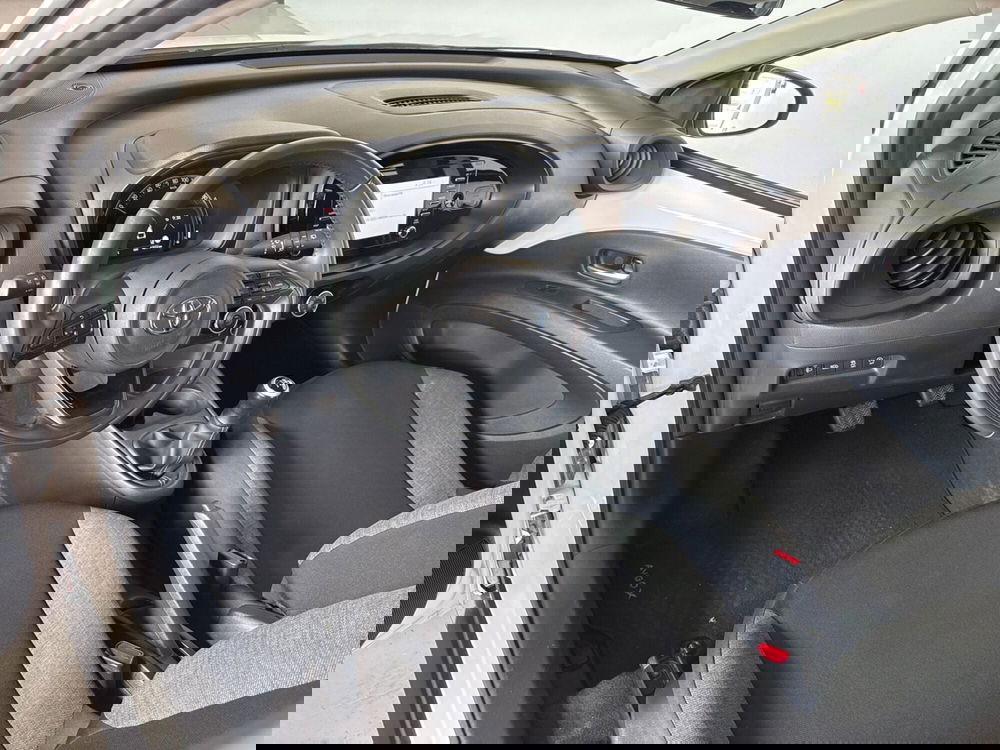 Toyota Aygo X usata a Ferrara (9)