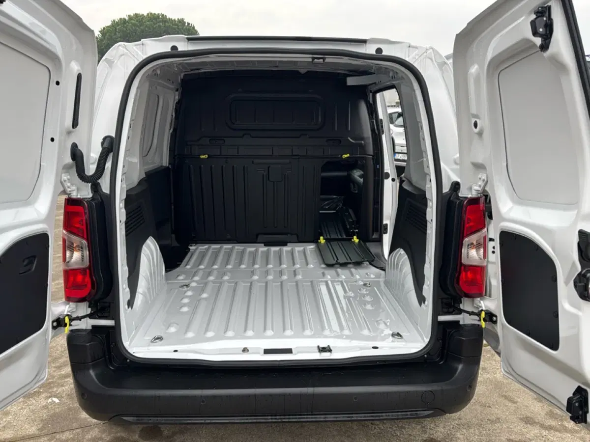 Opel Combo Furgone nuova a Ferrara (13)