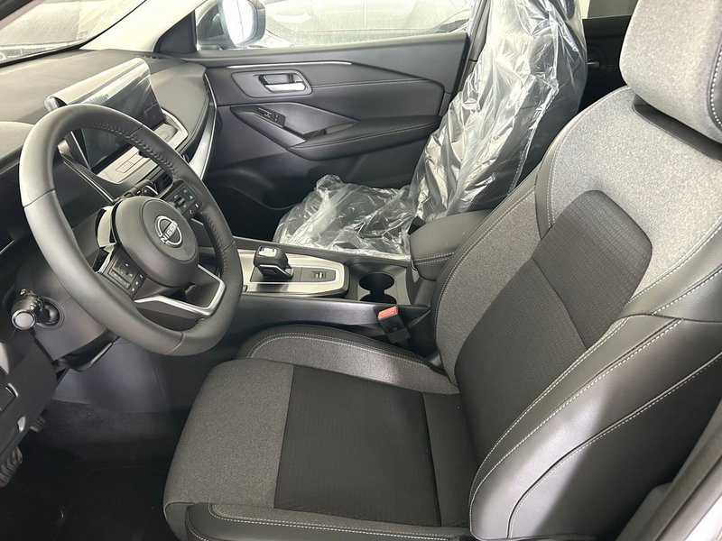 Nissan Qashqai nuova a Ferrara (8)