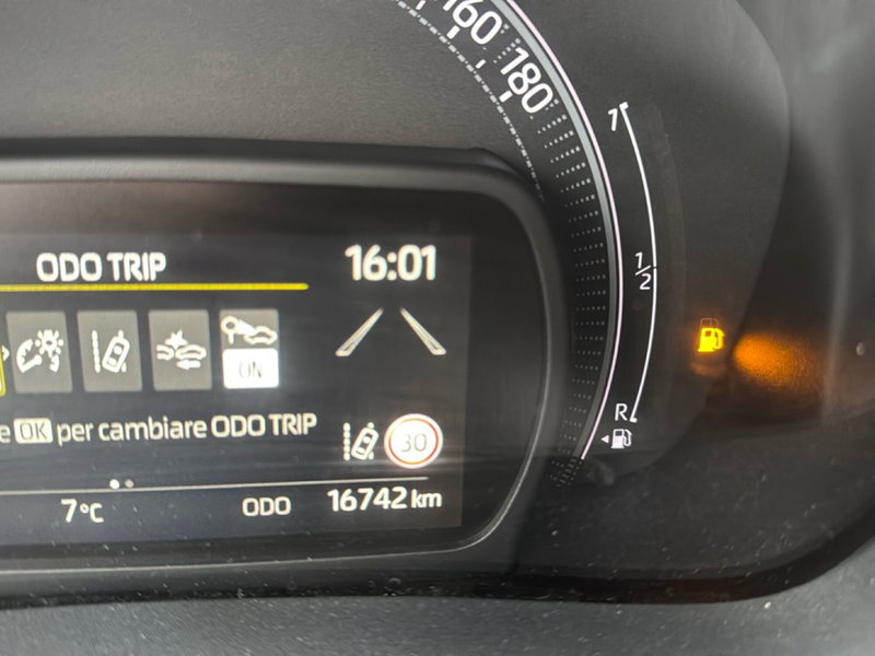 Toyota Aygo X usata a Ferrara (13)