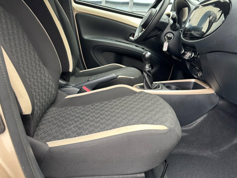 Toyota Aygo X usata a Ferrara (9)