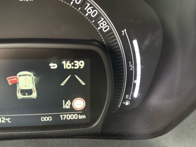 Toyota Aygo X usata a Ferrara (15)