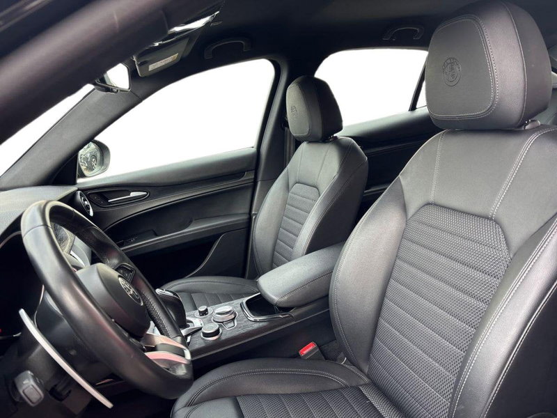 Alfa Romeo Stelvio usata a Pescara (11)