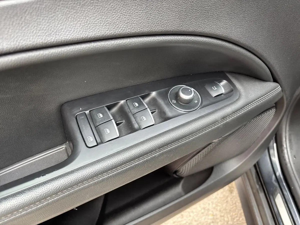 Alfa Romeo Stelvio usata a Pescara (12)