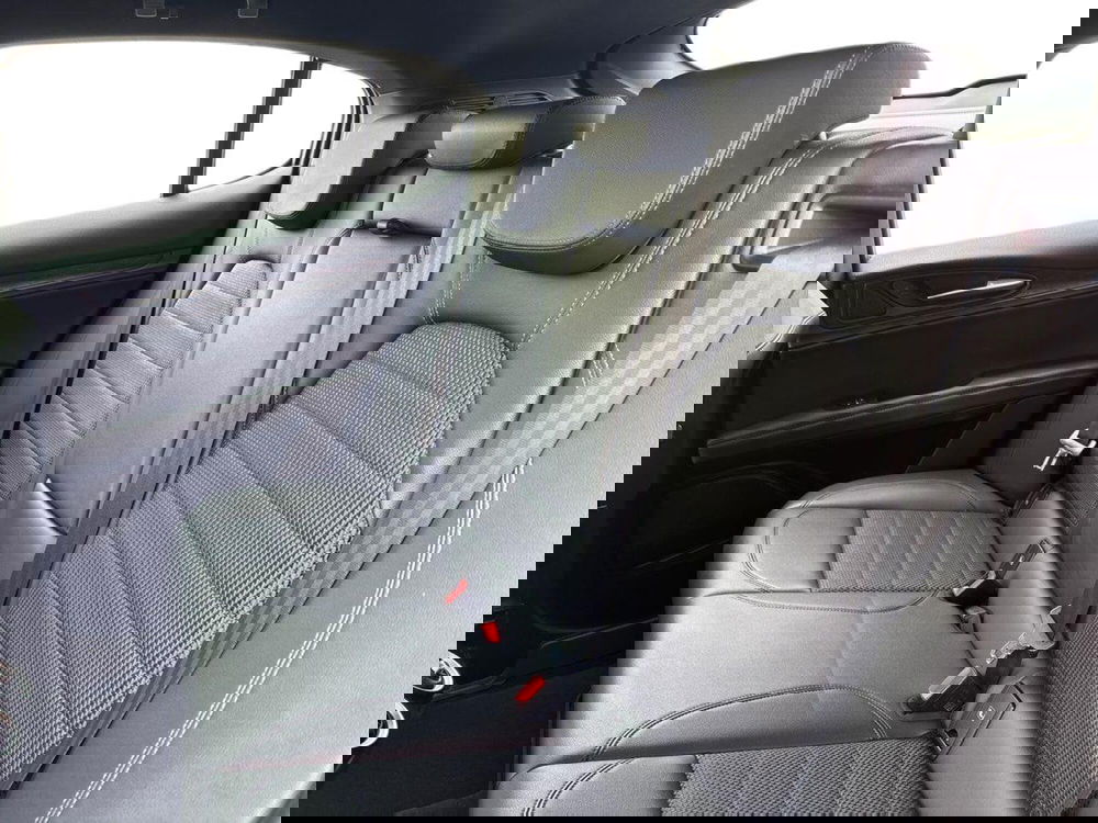 Alfa Romeo Stelvio usata a Pescara (13)