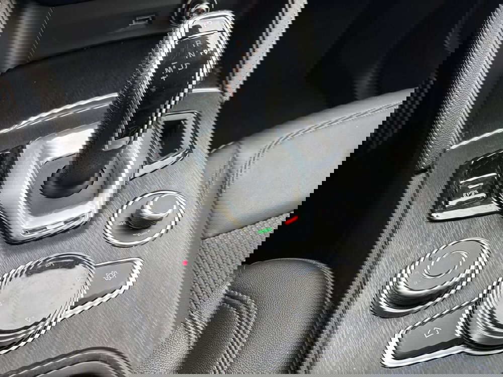 Alfa Romeo Stelvio usata a Pescara (15)