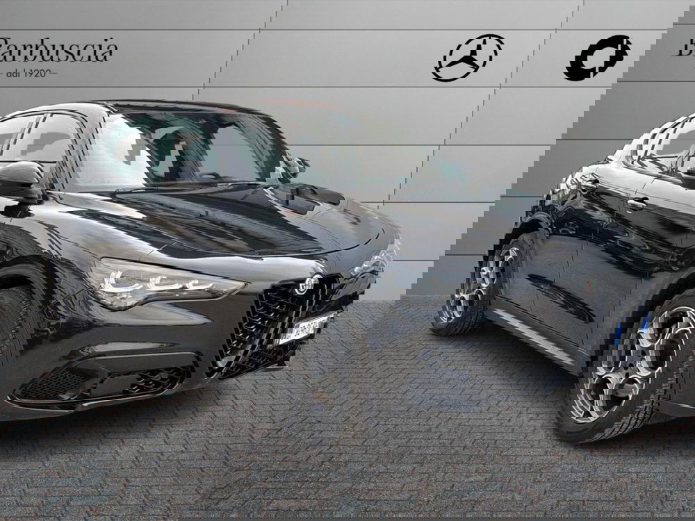 Alfa Romeo Stelvio usata a Pescara (2)