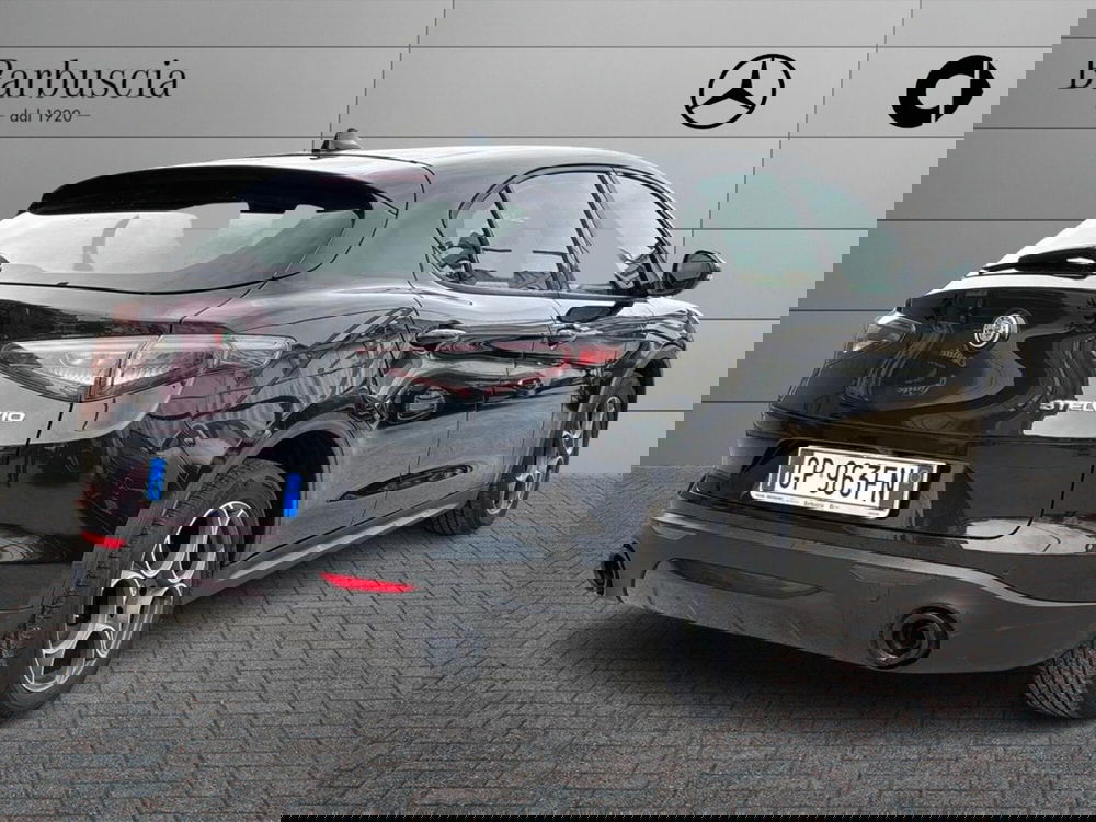 Alfa Romeo Stelvio usata a Pescara (3)