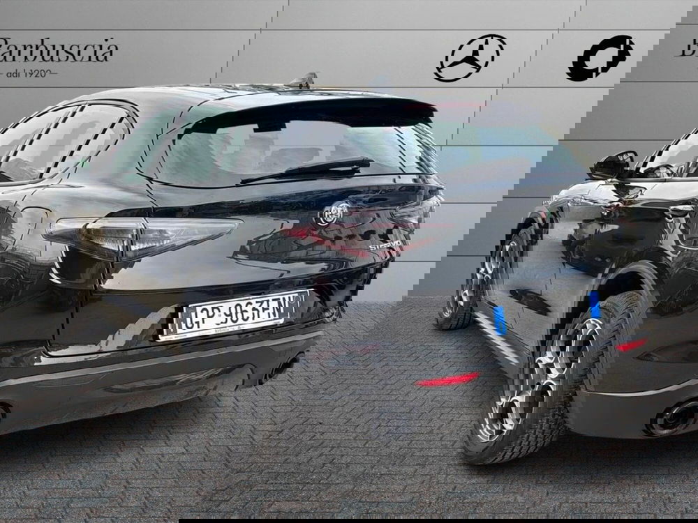 Alfa Romeo Stelvio usata a Pescara (4)