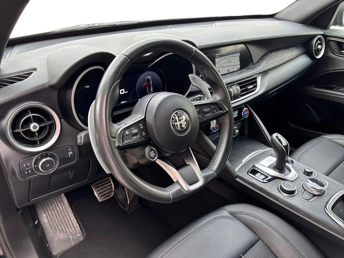 Alfa Romeo Stelvio usata a Pescara (8)