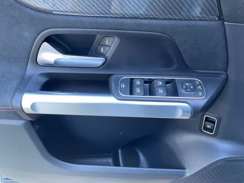 Mercedes-Benz GLB usata a Rimini (17)