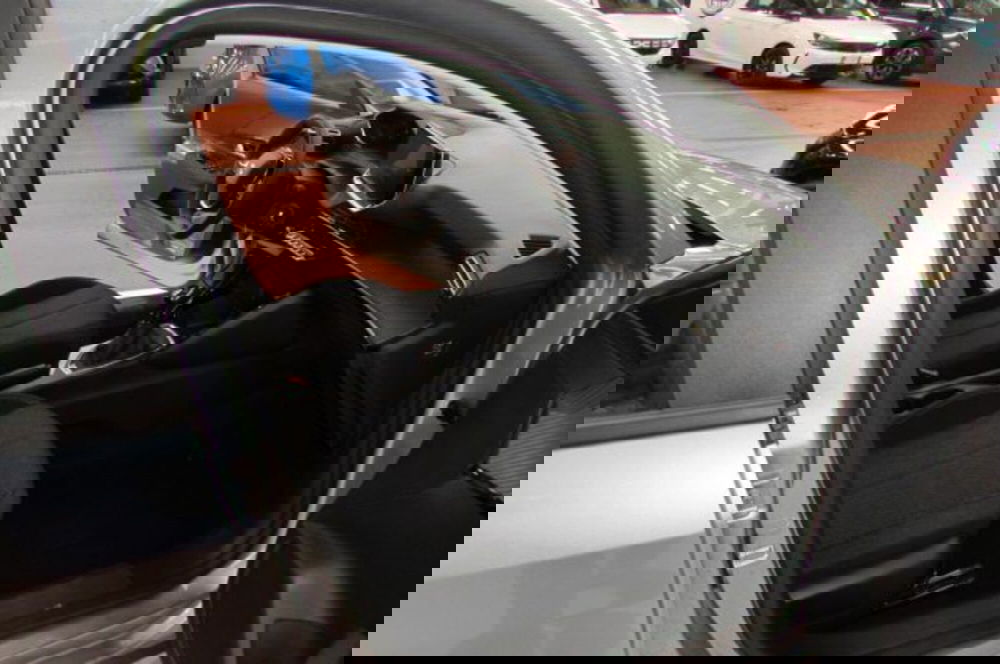 Peugeot 208 nuova a Milano (15)