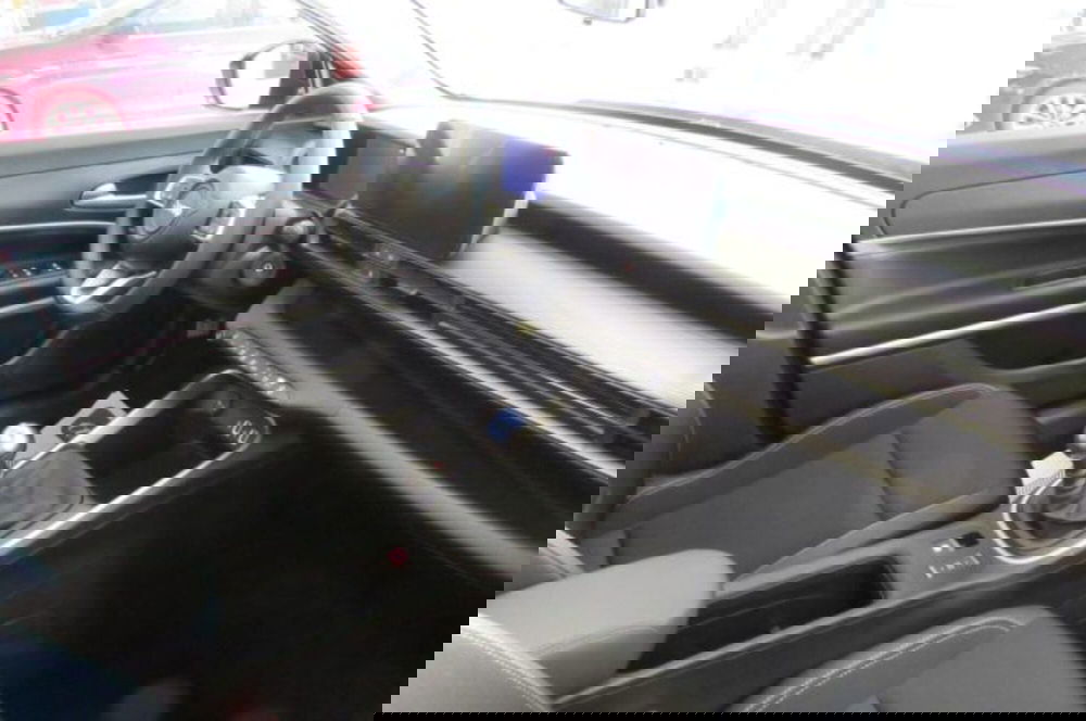 Jeep Avenger usata a Milano (16)